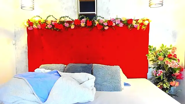 Snapshot of SilvannaFit chatting on 04/20/26, 11:46 SilvannaFit online show from 04/20/26, 11:46