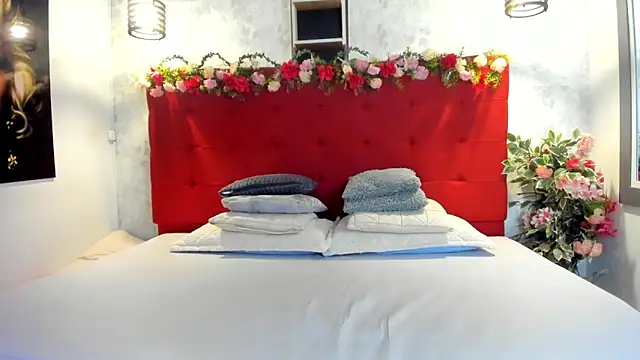 Snapshot of SilvannaFit chatting on 05/05/26, 11:51 SilvannaFit online show from 05/05/26, 11:51