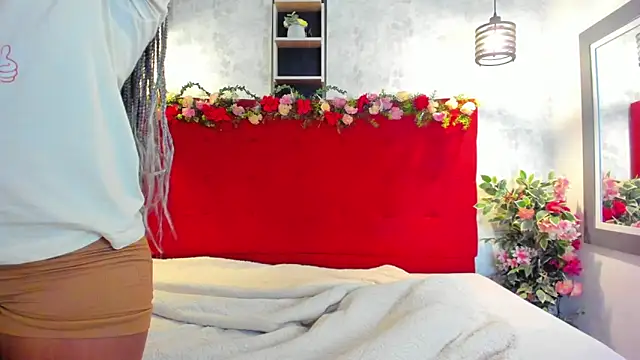 Snapshot of SilvannaFit chatting on 06/12/26, 11:20 SilvannaFit online show from 06/12/26, 11:20