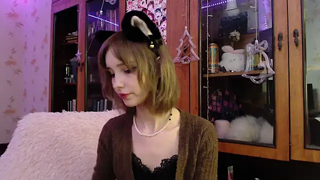 Snapshot of cloudgirrl chatting on 01/18/25, 08:09 cloudgirrl online show from 01/18/25, 08:09