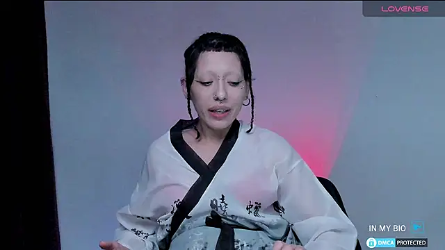 Snapshot of lnxmst chatting on 12/03/24, 12:57 lnxmst online show from 12/03/24, 12:57