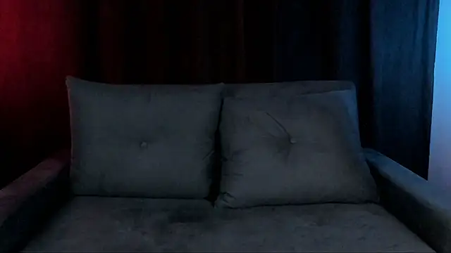 Snapshot of lnxmst chatting on 10/03/25, 11:02 lnxmst online show from 10/03/25, 11:02