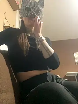 liloucamchaudee online show from 11/21/25, 08:51