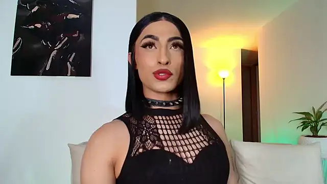 Snapshot of KarolPorttela chatting on 12/23/25, 12:19 KarolPorttela online show from 12/23/25, 12:19