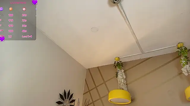 Snapshot of frreeya chatting on 03/15/26, 01:17 frreeya online show from 03/15/26, 01:17