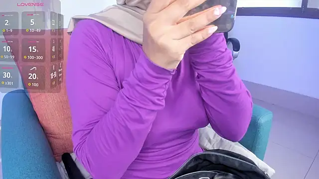 saray halam online show from 10/23/25, 06:06