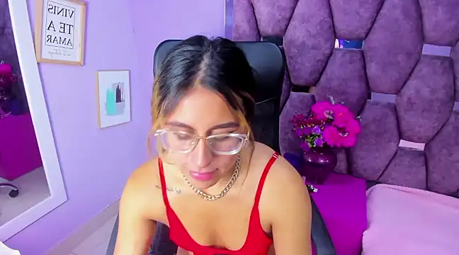 Freya Miller  online show from 12/04/24, 11:46