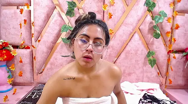 Freya Miller  online show from 12/07/24, 10:23