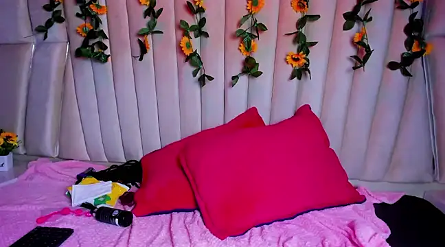 Freya Miller  online show from 03/17/25, 07:35