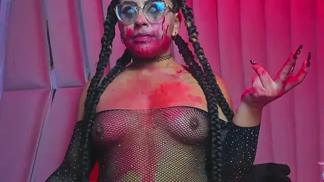 Freya Miller  online show from 10/25/25, 07:38