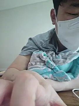 Snapshot of wlalsdldb112 chatting on 03/19/25, 05:08 wlalsdldb112 online show from 03/19/25, 05:08