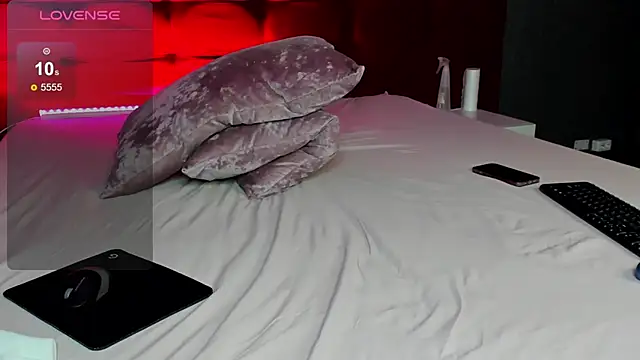 Snapshot of Christy_Little chatting on 01/25/25, 11:13 Christy Little online show from 01/25/25, 11:13