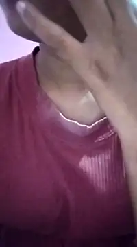 Snapshot of Shivani_Tivari chatting on 02/05/25, 09:04 Shivani Tivari online show from 02/05/25, 09:04