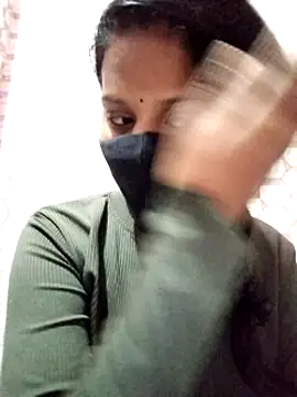 Snapshot of Shivani_Tivari chatting on 02/09/25, 06:26 Shivani Tivari online show from 02/09/25, 06:26