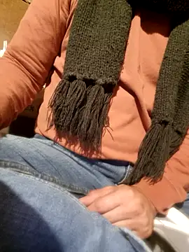 Snapshot of abdierkader chatting on 11/23/25, 04:56 abdierkader online show from 11/23/25, 04:56