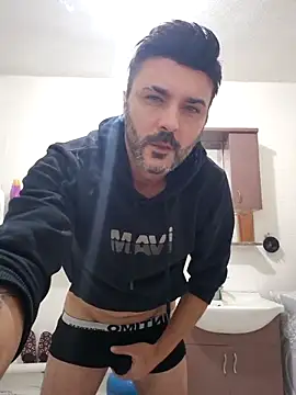 Snapshot of hot_man_eray chatting on 12/05/25, 06:04 hot man eray online show from 12/05/25, 06:04