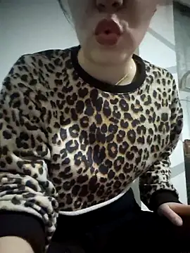 SUSELLAM1 online show from 03/02/25, 06:19