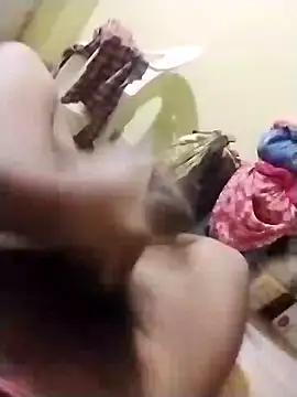 Snapshot of Muscular02 chatting on 02/14/25, 06:19 Muscular02 online show from 02/14/25, 06:19