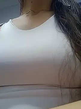 Snapshot of Catalinna_Thompson chatting on 01/14/25, 11:42 Catalinna Thompson online show from 01/14/25, 11:42