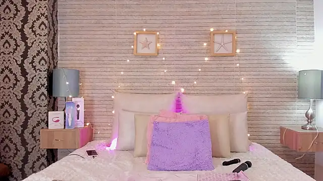 Snapshot of Catalinna_Thompson chatting on 02/16/25, 06:21 Catalinna Thompson online show from 02/16/25, 06:21