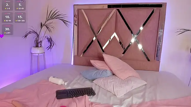 RachellEbony online show from 12/18/24, 10:02