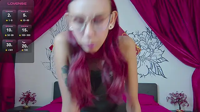 Snapshot of Lunamistyc chatting on 09/12/25, 07:36 Lunamistyc online show from 09/12/25, 07:36