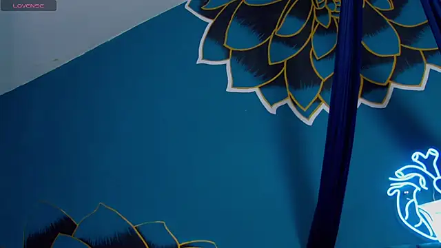 Snapshot of Lunamistyc chatting on 12/03/25, 08:18 Lunamistyc online show from 12/03/25, 08:18