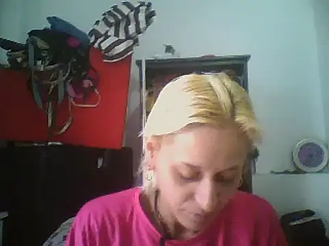 ariana crazzy online show from 01/15/26, 09:40