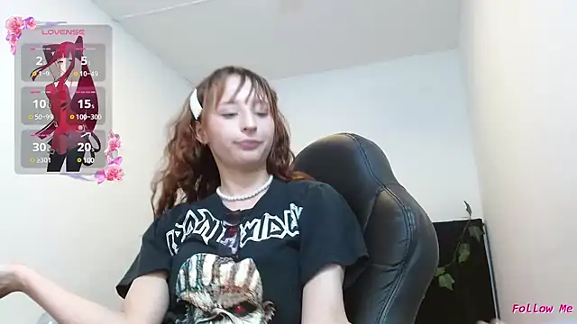 Snapshot of CelesteAyase chatting on 01/10/25, 06:49 CelesteAyase online show from 01/10/25, 06:49