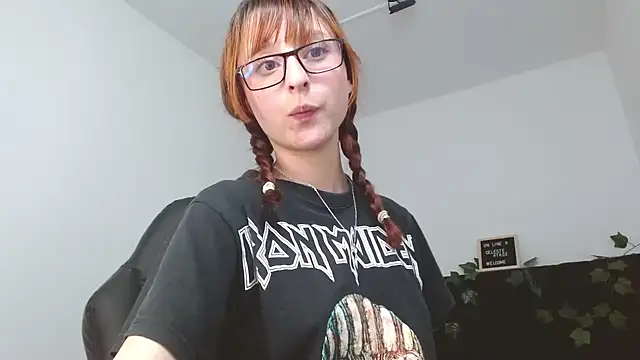 Snapshot of CelesteAyase chatting on 01/24/25, 05:21 CelesteAyase online show from 01/24/25, 05:21