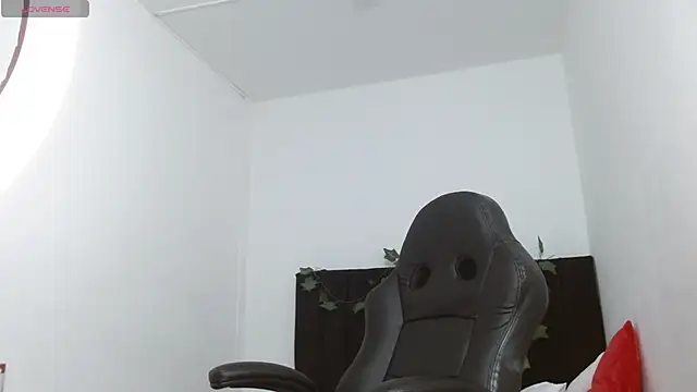 Snapshot of CelesteAyase chatting on 02/07/25, 11:34 CelesteAyase online show from 02/07/25, 11:34