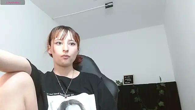 Snapshot of CelesteAyase chatting on 02/08/25, 04:36 CelesteAyase online show from 02/08/25, 04:36