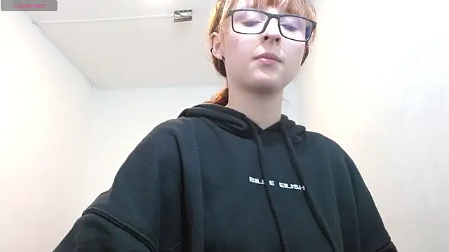 Snapshot of CelesteAyase chatting on 03/04/25, 02:38 CelesteAyase online show from 03/04/25, 02:38