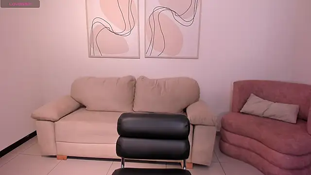 AlinaKravitz online show from 10/19/25, 12:06