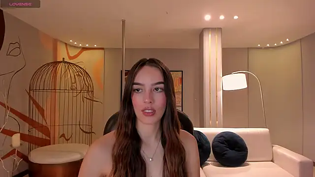 KaiaFerreira online show from 02/04/25, 12:00