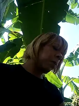 blondebitchlitle online show from 11/15/25, 03:30