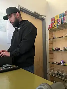 Snapshot of jr91esl chatting on 01/31/25, 05:32 jr91esl online show from 01/31/25, 05:32