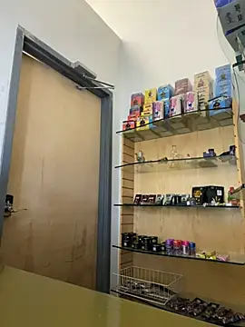 Snapshot of jr91esl chatting on 02/21/25, 04:59 jr91esl online show from 02/21/25, 04:59