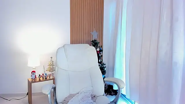 Snapshot of _Sam_sexy_ chatting on 12/27/24, 08:28 Sam sexy online show from 12/27/24, 08:28