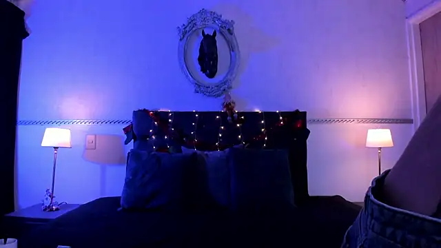 Snapshot of RomeroMoon chatting on 12/05/24, 01:06 RomeroMoon online show from 12/05/24, 01:06