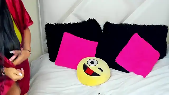 ScarlethNatasha online show from 04/18/26, 03:43