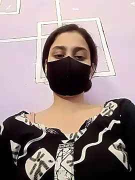 magicmoment00786 online show from 10/25/25, 05:30