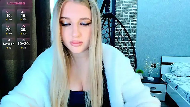 Evacadooo online show from 09/30/25, 05:01