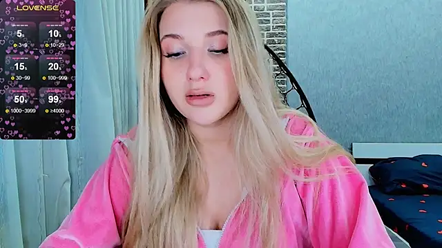 Evacadooo online show from 10/29/25, 11:01