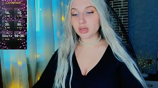 Evacadooo online show from 11/12/25, 05:08