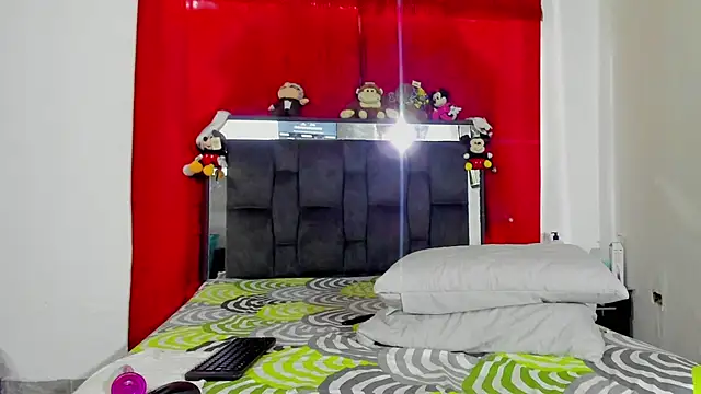 Snapshot of chloe_vasquez710 chatting on 01/11/25, 01:32 chloe vasquez710 online show from 01/11/25, 01:32