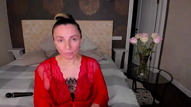 Snapshot of AllisonWilliams chatting on 12/03/24, 07:33 AllisonWilliams online show from 12/03/24, 07:33