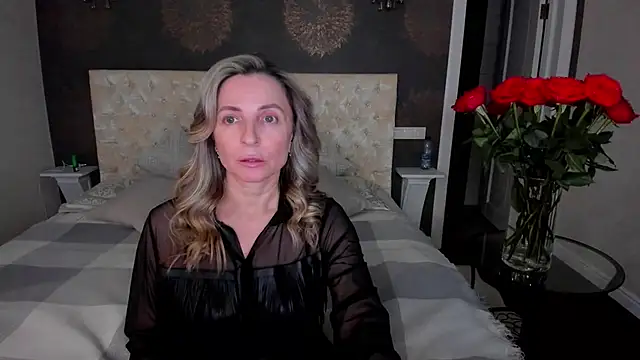 Snapshot of AllisonWilliams chatting on 02/16/25, 05:26 AllisonWilliams online show from 02/16/25, 05:26