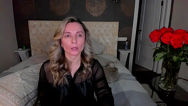 Snapshot of AllisonWilliams chatting on 02/17/25, 08:58 AllisonWilliams online show from 02/17/25, 08:58