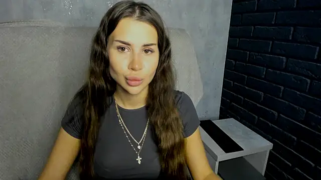 Snapshot of SuraMune chatting on 04/05/26, 04:04 SuraMune online show from 04/05/26, 04:04